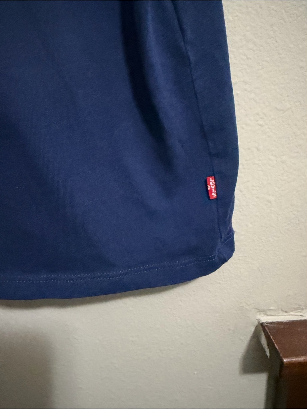 Levi’s Navy Graphic Logo Tee Red Pink Stripe Casual T-Shirt Retro Style Size L - Picture 3 of 4